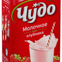 Молочный коктейль ЧУДО "Молочное" клубника 960 мл 2%