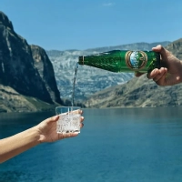 Вода питьевая Нарзан минеральная газированная бут. стекл. 0,5л