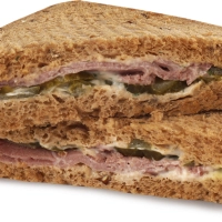 Сэндвич с ростбифом на зерновом хлебе зам.Йорк фреш 150гр